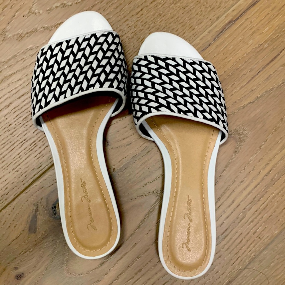 Black and white leather sandal slide